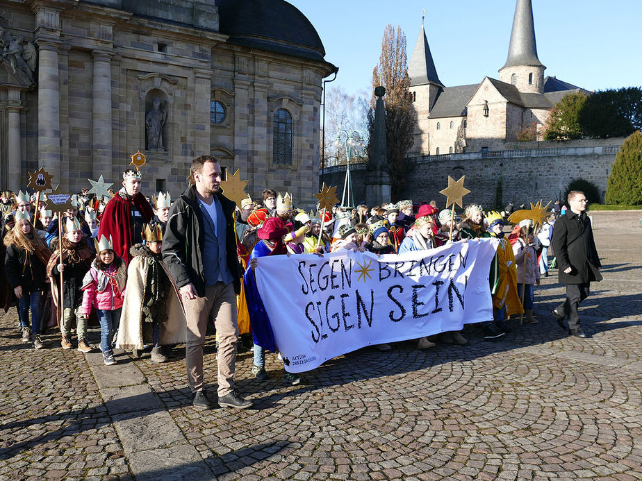 Aussendung der Sternsinger im Hohen Dom zu Fulda (Foto: Karl-Franz Thiede)